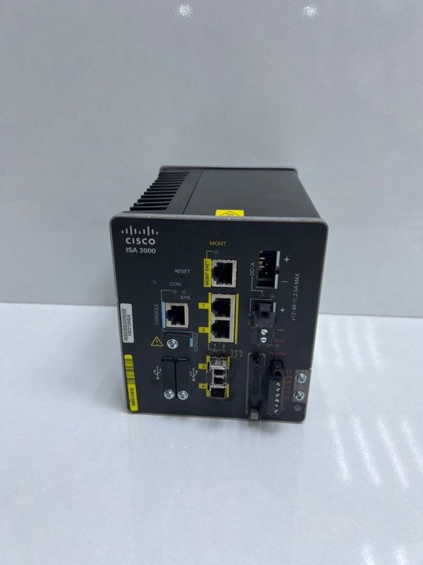 Коммутатор Cisco 3000-2C2F-K9