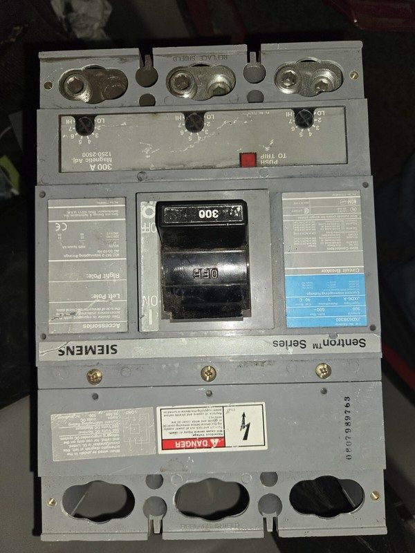 Автоматический выключатель Siemens 300AMP