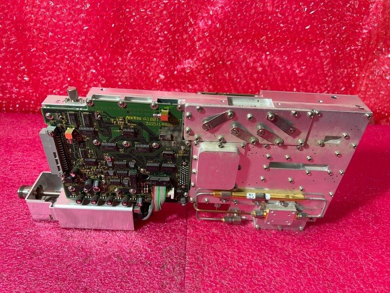 Анализатор спектра Anritsu 322U14820B