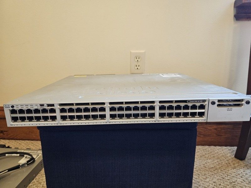 Коммутатор Cisco 3850