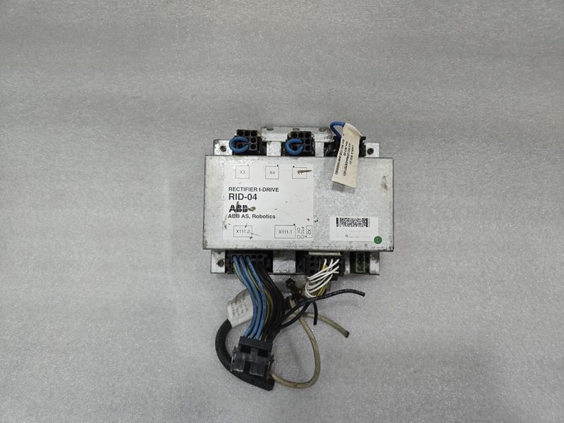 Робот ABB 3HNA020882-001