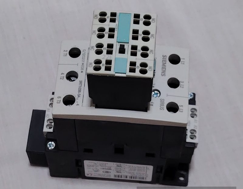 Контактор Siemens 3RT1035-3AF04