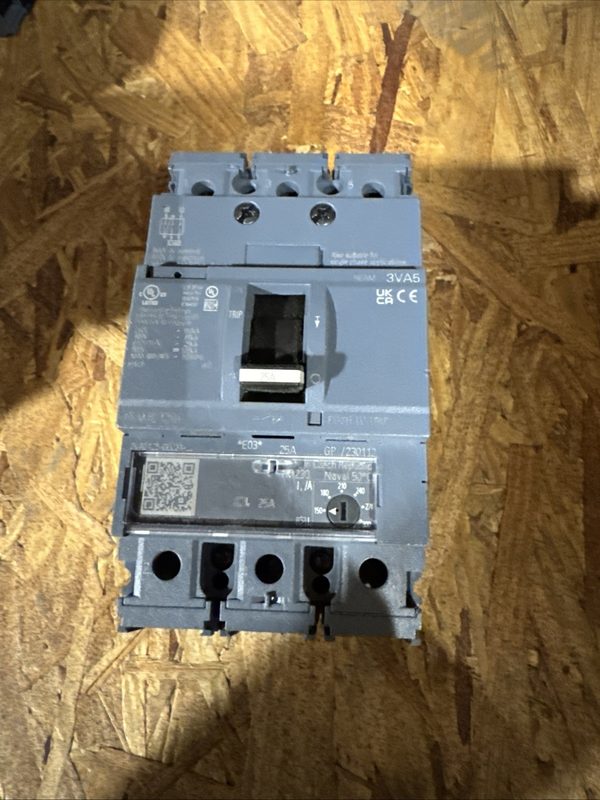 Автоматический выключатель Siemens 3VA5125-6EC31-0AA0