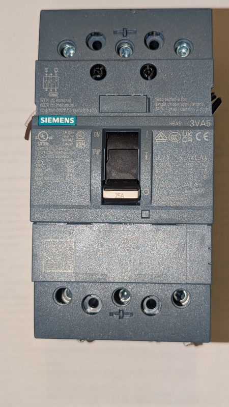 Автоматический выключатель Siemens 3VA5125-6ED31-0AA0