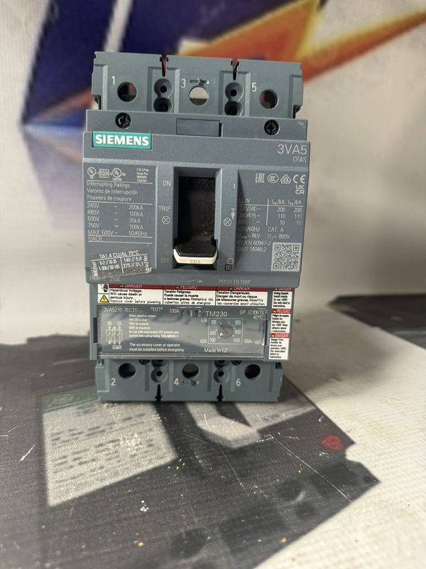 Автоматический выключатель Siemens 3VA5210-7EC31-0AA0