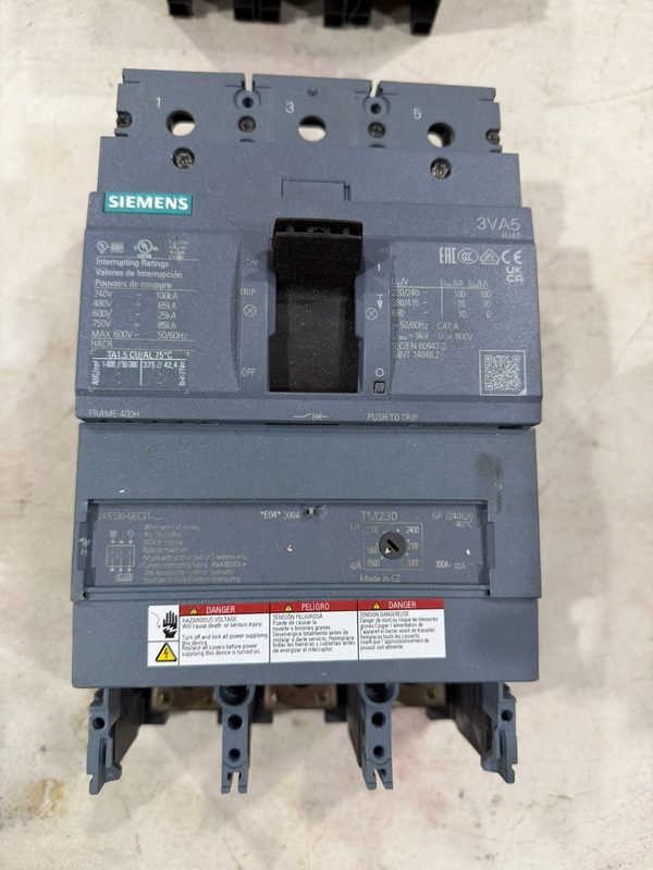 Автоматический выключатель Siemens 3VA5330-6EC31