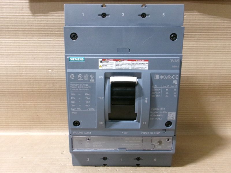 Автоматический выключатель Siemens 3VA5570-5EC32-0AA0