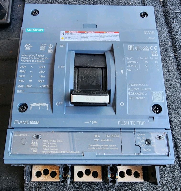 Автоматический выключатель Siemens 3VA5580-5EC36-0AA0