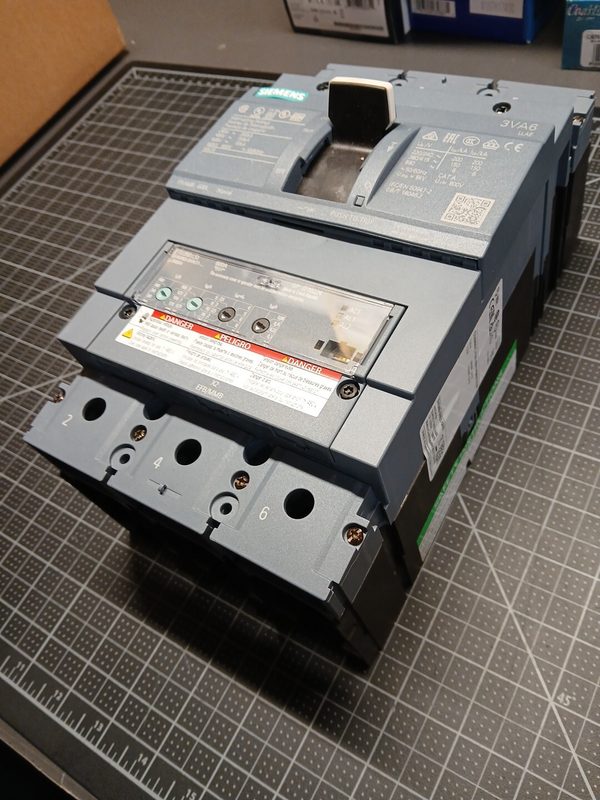 Автоматический выключатель Siemens 3VA64608HN310AA0