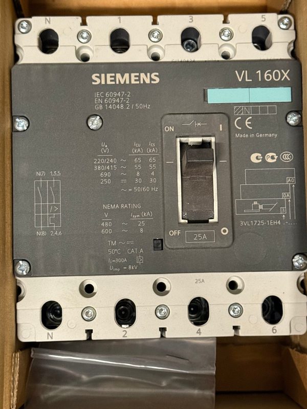 Автоматический выключатель Siemens 3VL1725-1EH43-0AA0