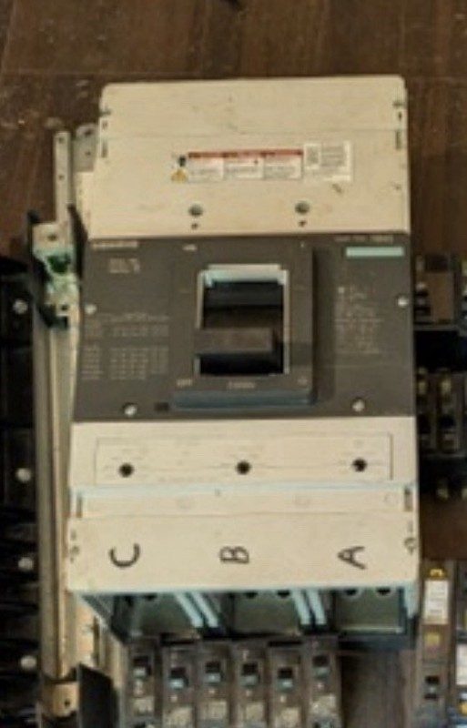 Автоматический выключатель Siemens 3VL7112-2RR30-0AA0