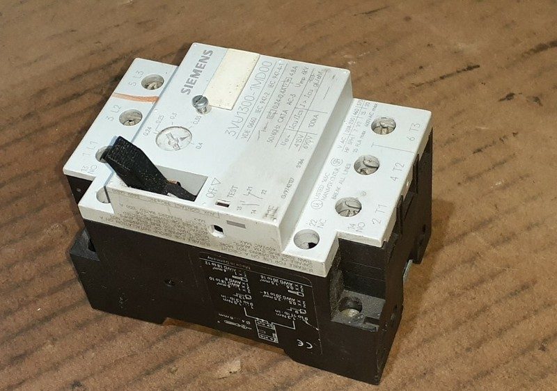 Автоматический выключатель Siemens 3VU1300-1MD00