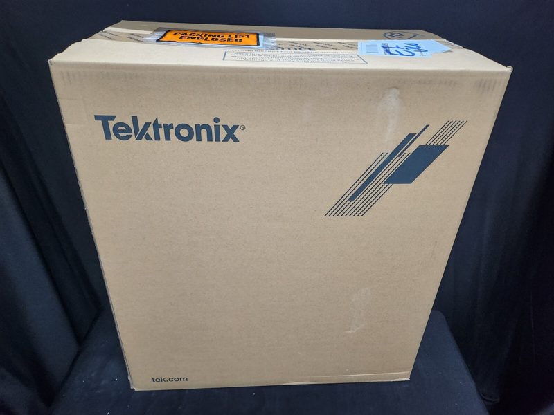 Тестер Tektronix 4-BW-1000