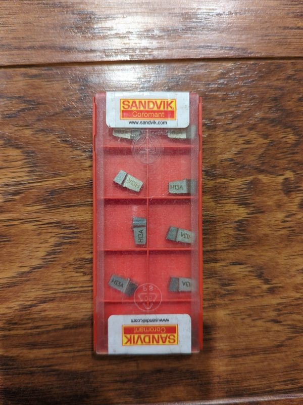 Режущий инструмент Sandvik 415-30-4G