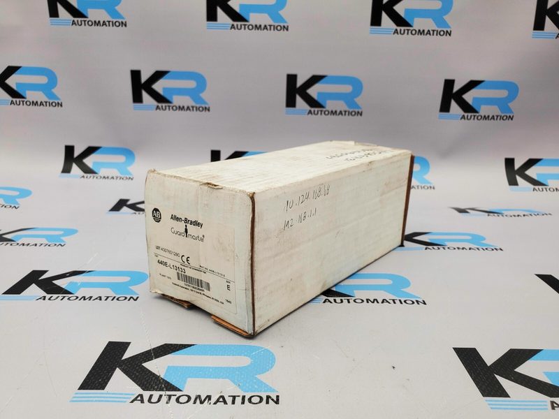 Реле безопасности Allen-Bradley 440E-L13133