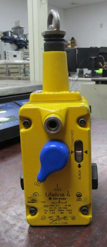 Реле безопасности Allen-Bradley 440E-L13208