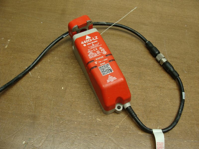 Реле безопасности Allen-Bradley 440G-LZ