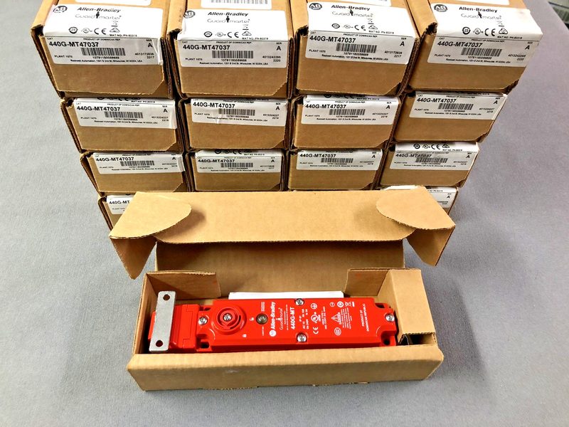 Реле безопасности Allen-Bradley 440G-MT47037