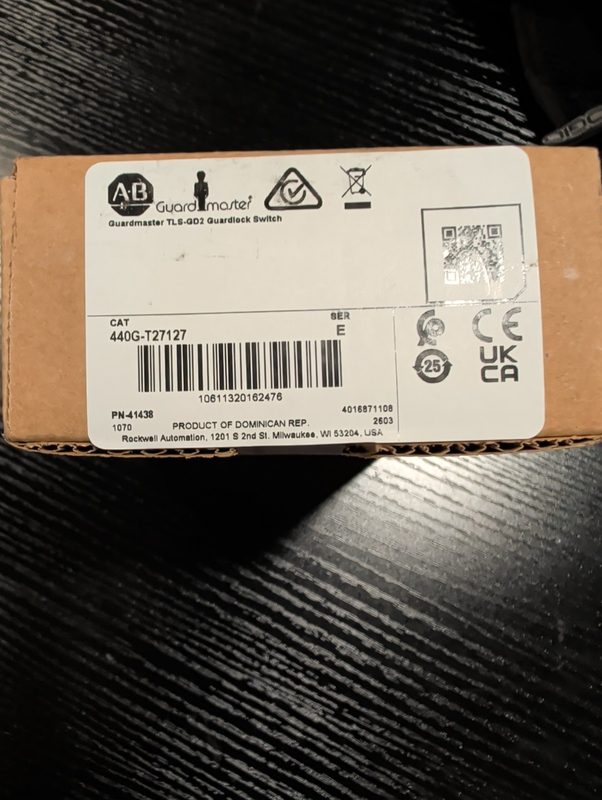 Реле безопасности Allen-Bradley 440G-T27127