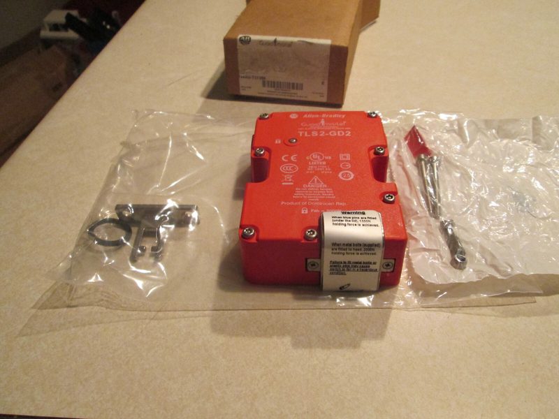 Реле безопасности Allen-Bradley 440G-T27255