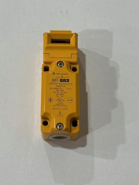 Реле безопасности Allen-Bradley 440K-M22AEYT