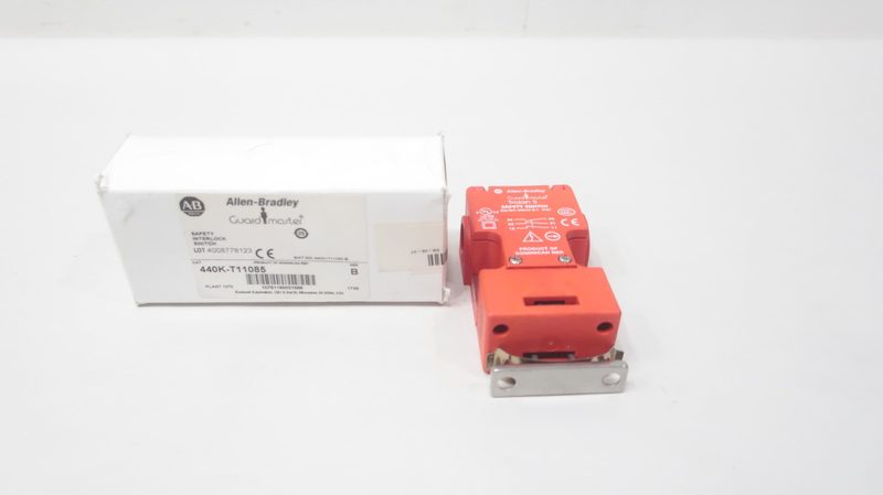 Реле безопасности Allen-Bradley 440K-T11085
