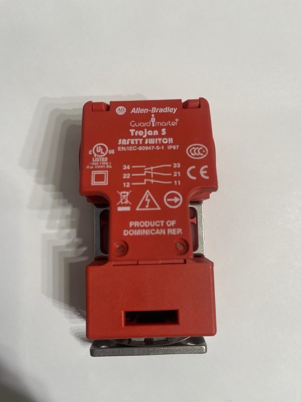 Реле безопасности Allen-Bradley 440K-T11090