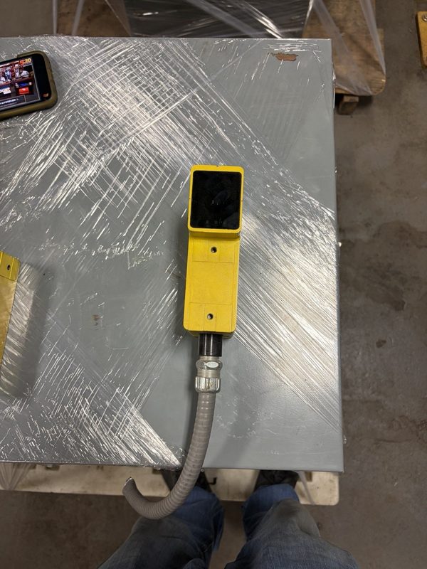 Реле безопасности Allen-Bradley 440L-R4F0018-Q