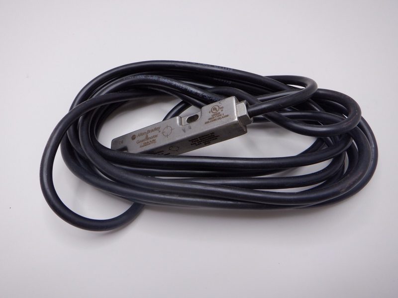 Реле безопасности Allen-Bradley 440N-G02155