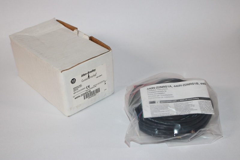 Реле безопасности Allen-Bradley 440N-Z2NRS1B
