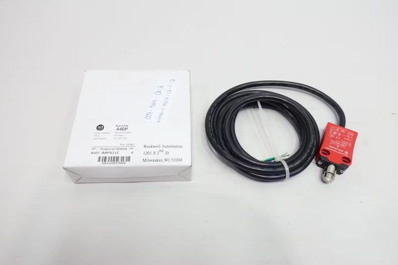 Реле безопасности Allen-Bradley 440P-ARPS11C