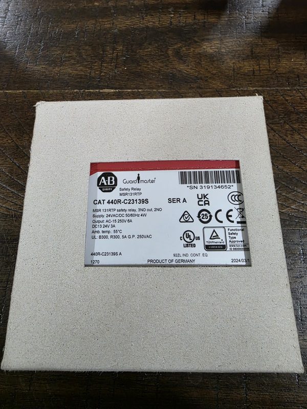 Реле безопасности Allen-Bradley 440R-C23139S