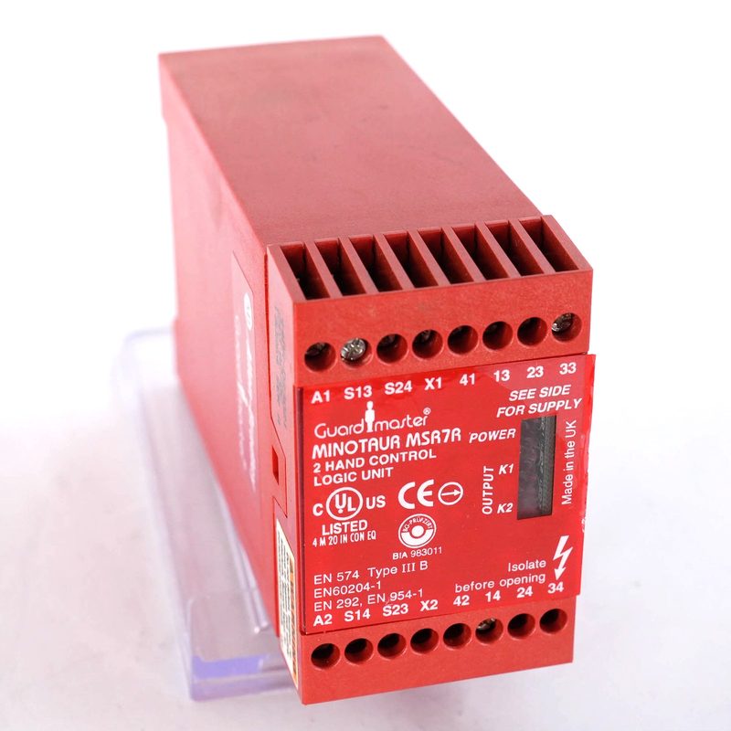 Реле безопасности Allen-Bradley 440R-D23021