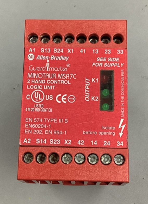 Реле безопасности Allen-Bradley 440R-D23025