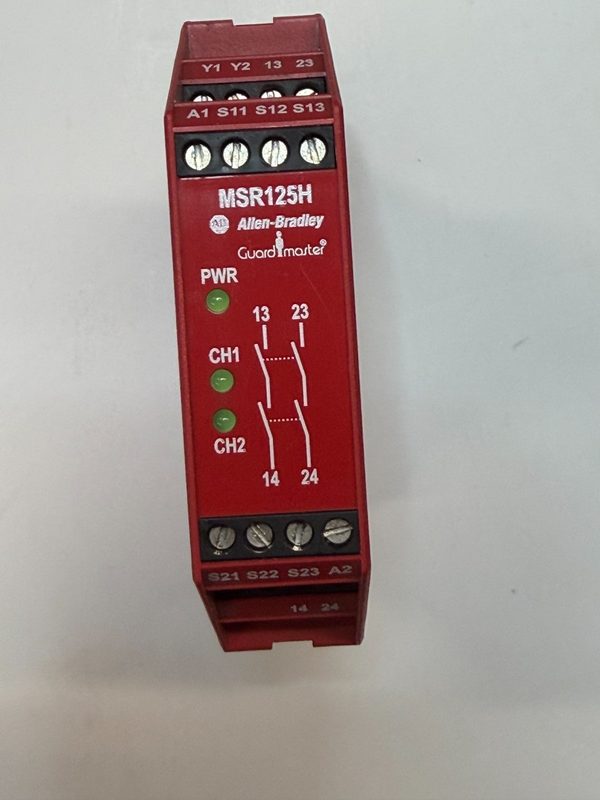 Реле безопасности Allen-Bradley 440R-D23166