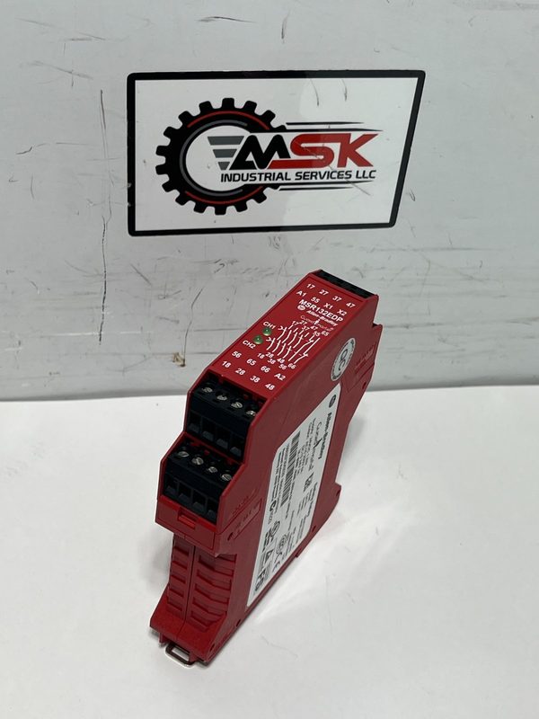 Реле безопасности Allen-Bradley 440R-E23159