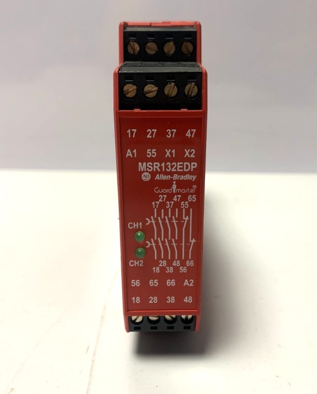 Реле безопасности Allen-Bradley 440R-E23160