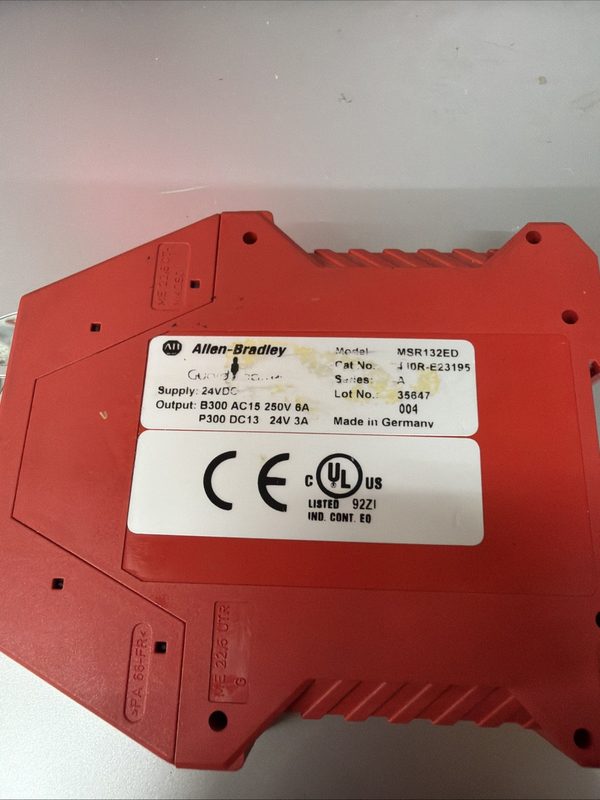 Реле безопасности Allen-Bradley 440R-E23195