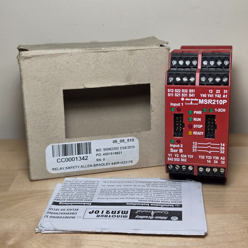 Реле безопасности Allen-Bradley 440R-H23176
