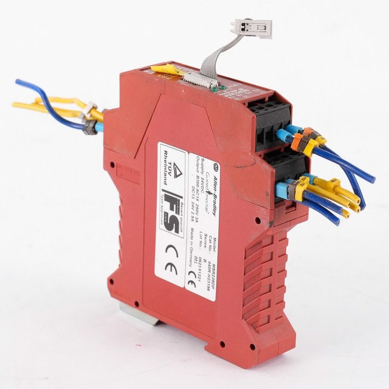 Реле безопасности Allen-Bradley 440R-H23196