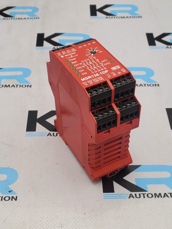 Реле безопасности Allen-Bradley 440R-M23082