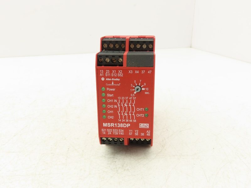 Реле безопасности Allen-Bradley 440R-M23145