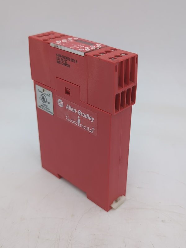 Реле безопасности Allen-Bradley 440R-N23059