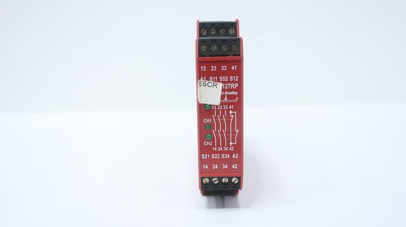 Реле безопасности Allen-Bradley 440R-N23135-R