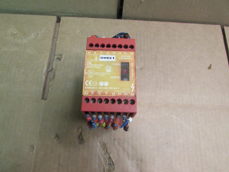 Реле безопасности Allen-Bradley 440R-S07139