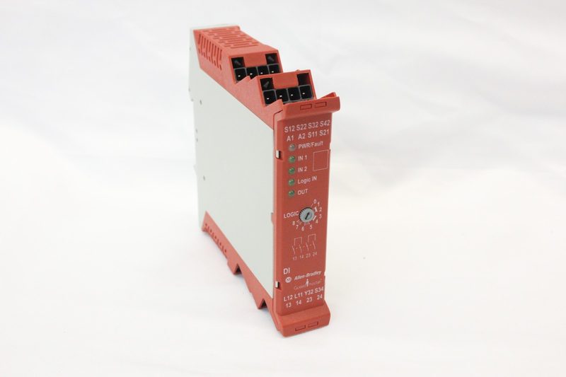 Реле безопасности Allen-Bradley 440R-S12R2