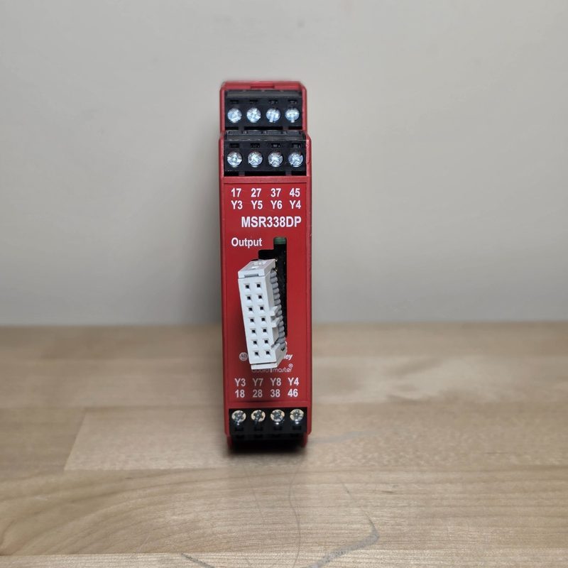 Реле безопасности Allen-Bradley 440R-W23225