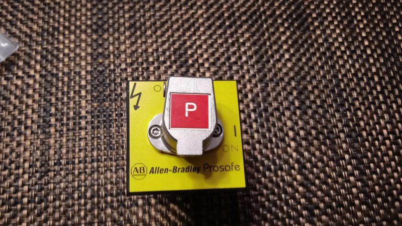 Реле безопасности Allen-Bradley 440T-MRPSE11