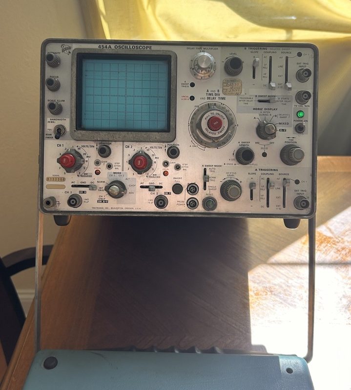Осциллограф Tektronix 454A