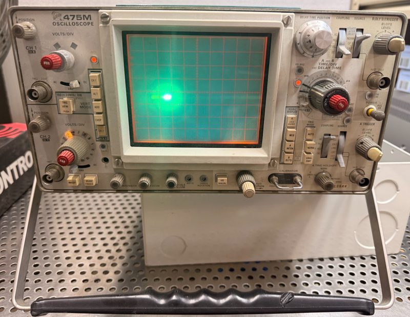 Осциллограф Tektronix 475M